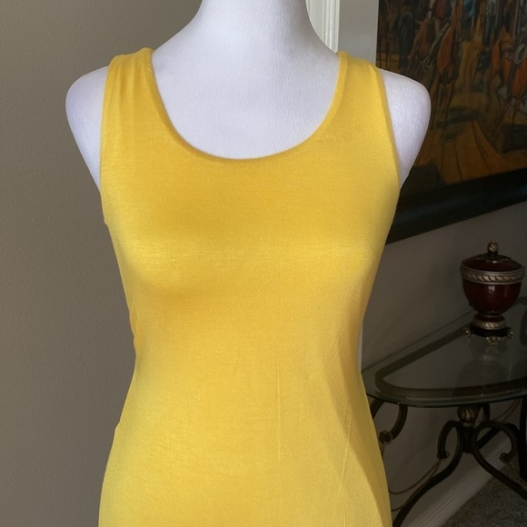 VENUS Yellow Sheath Casual Sleeveless Stretch Scoop Neck Mini Dress size S - Picture 3 of 9